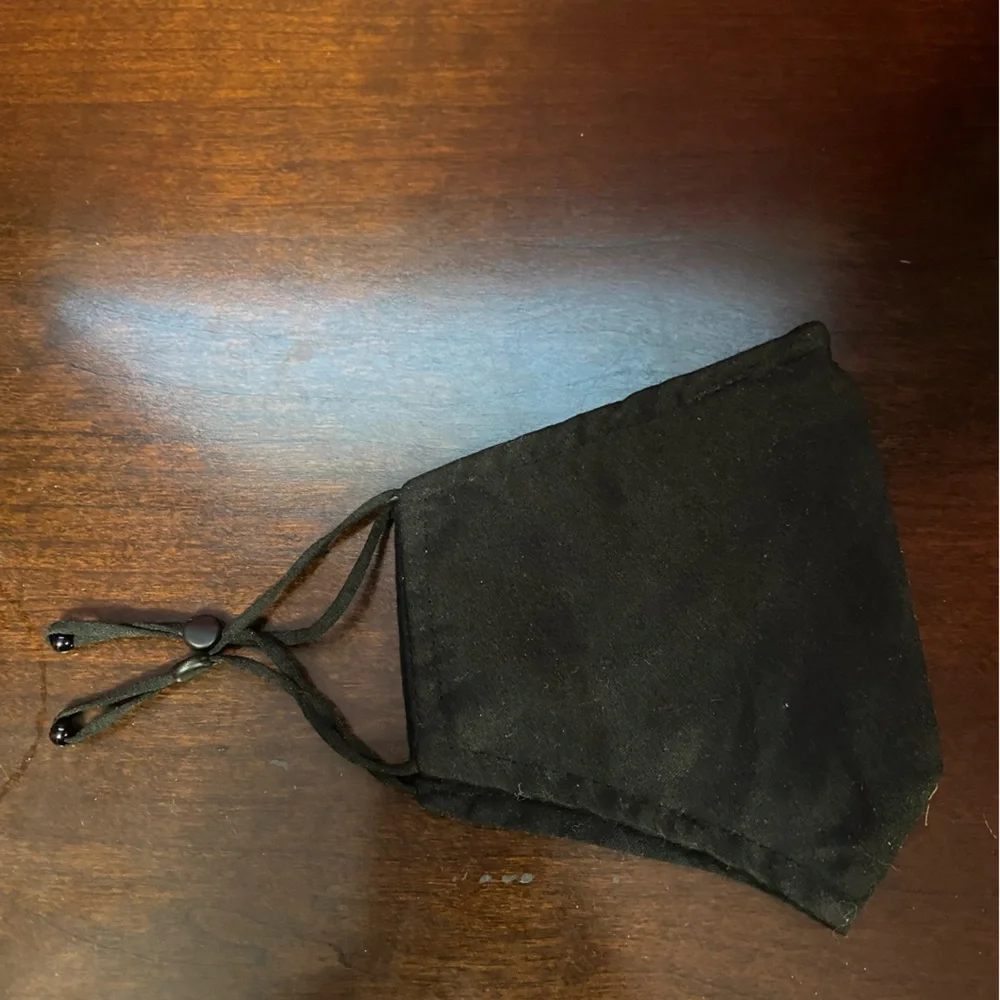 3/$14‎ Guess unisex adult facemask